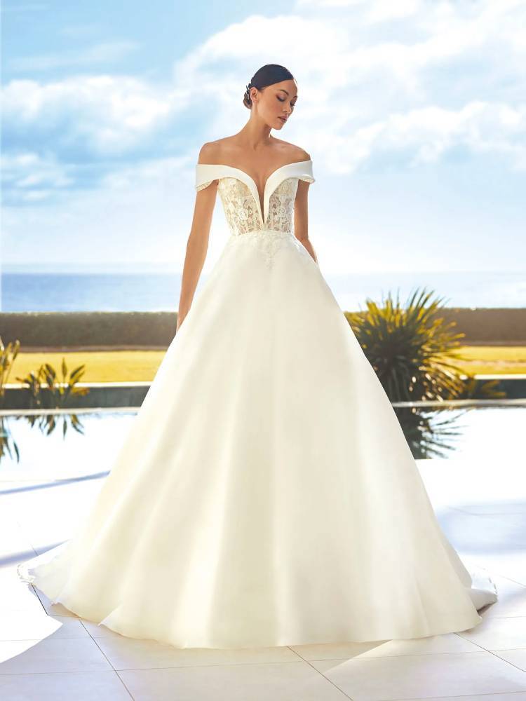 Five Amazing Off-Shoulder Wedding Dresses Image