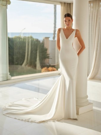 Pronovias #0 thumbnail