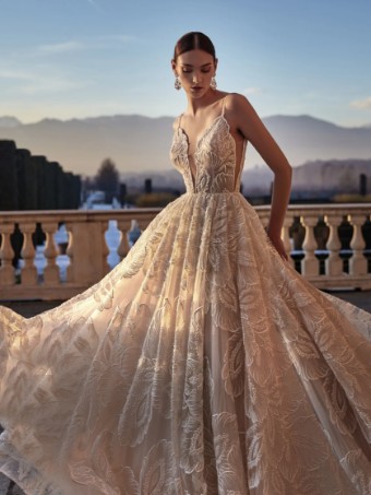 Pronovias #2 thumbnail