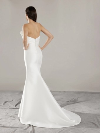Pronovias #7 thumbnail