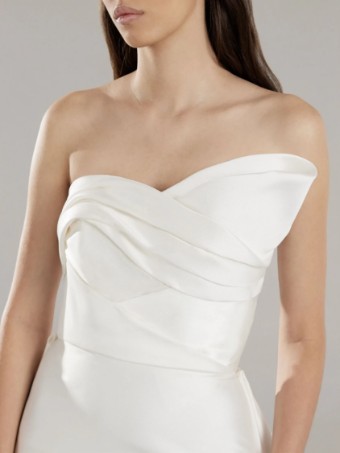 Pronovias #8 thumbnail