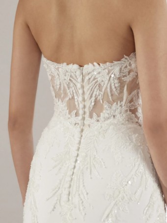 Pronovias #14 thumbnail