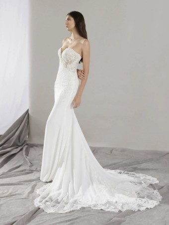 Pronovias #16 thumbnail