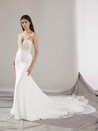 Pronovias #6 thumbnail