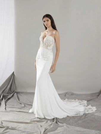 Pronovias #9 thumbnail