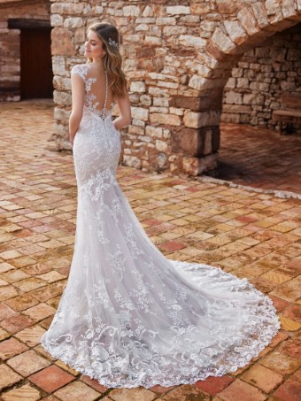 Pronovias #2 thumbnail