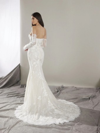 Pronovias #5 thumbnail