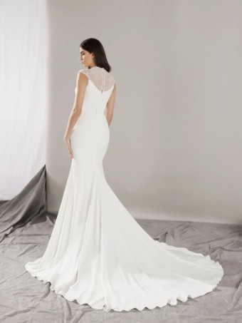 Pronovias #4 thumbnail
