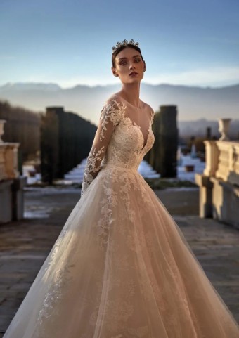 Pronovias #2 thumbnail