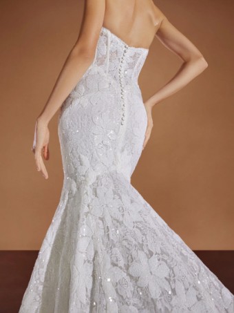 Pronovias #3 thumbnail