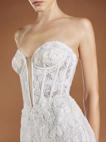 Pronovias #2 thumbnail