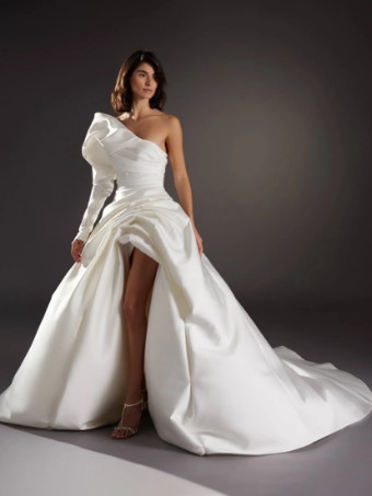 Pronovias #5 thumbnail
