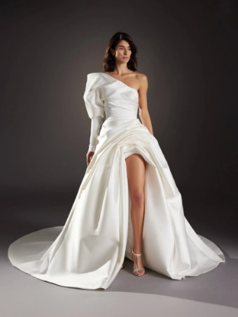 Pronovias #0 thumbnail