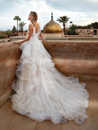 Pronovias #1 thumbnail
