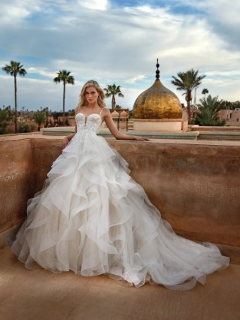 Pronovias #0 thumbnail