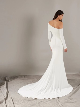 Pronovias #7 thumbnail