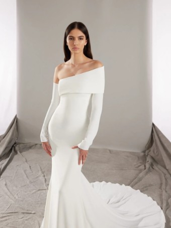 Pronovias #8 thumbnail