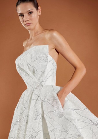 Pronovias #1 thumbnail